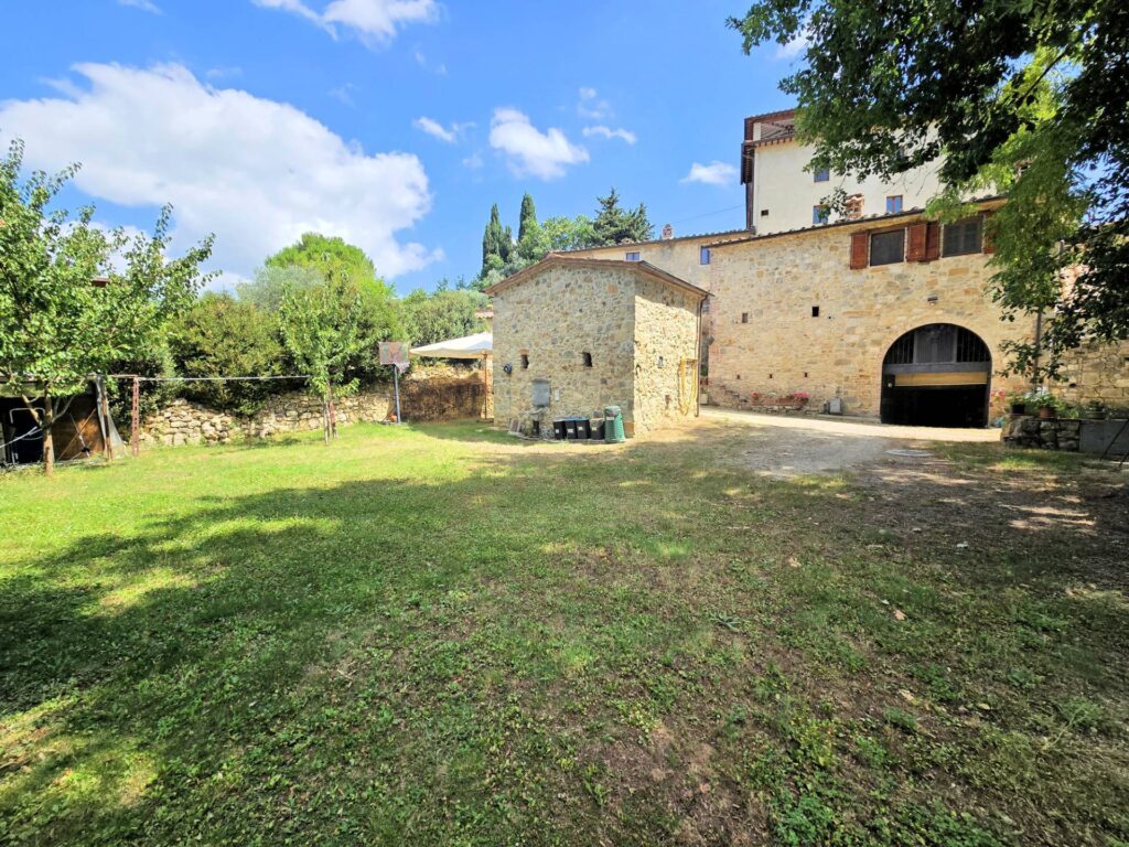1539-Antico fienile completamente ristrutturato con giardino e annessi  posto in un piccolo borgo-Colle di Val d'Elsa-5 Agenzia Immobiliare ASIP