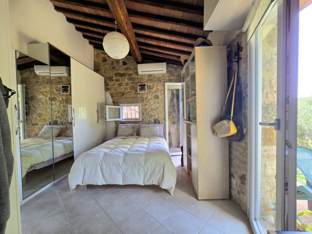 1539-Antico fienile completamente ristrutturato con giardino e annessi  posto in un piccolo borgo-Colle di Val d'Elsa-34 Agenzia Immobiliare ASIP