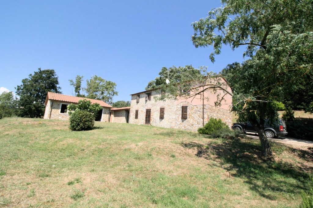1541-Azienda vitivinicola con produzione di vini di alta qualita' in posizione collinare con vista panoramica-Scansano-5 Agenzia Immobiliare ASIP