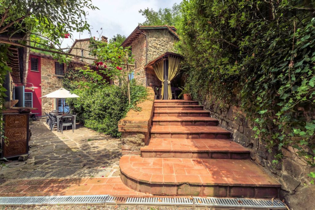 1526-Rustico in stile Toscano con giardino e piscina-Buggiano-9 Agenzia Immobiliare ASIP