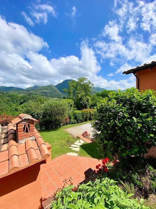 1551-Casale con parco piscina e vista panoramica-Camaiore-7 Agenzia Immobiliare ASIP