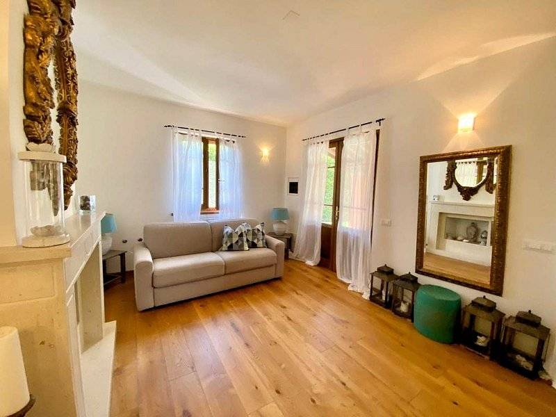 1551-Casale con parco piscina e vista panoramica-Camaiore-16 Agenzia Immobiliare ASIP