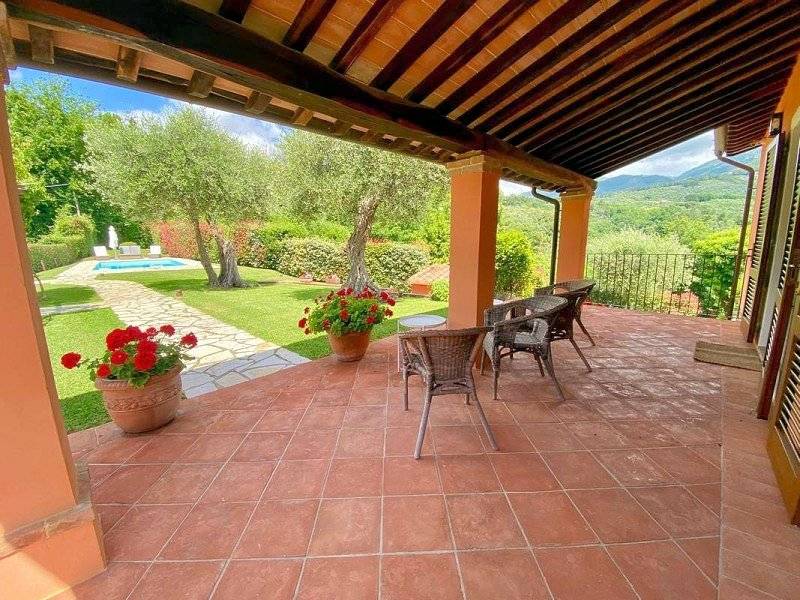 1551-Casale con parco piscina e vista panoramica-Camaiore-3 Agenzia Immobiliare ASIP