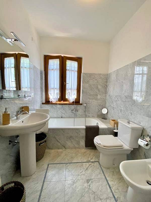 1551-Casale con parco piscina e vista panoramica-Camaiore-31 Agenzia Immobiliare ASIP