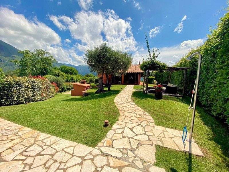 1551-Casale con parco piscina e vista panoramica-Camaiore-11 Agenzia Immobiliare ASIP