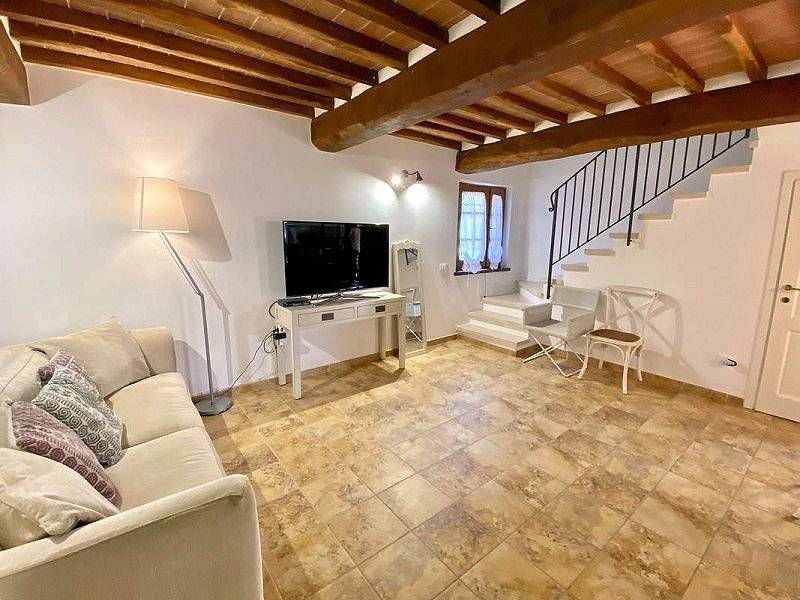 1551-Casale con parco piscina e vista panoramica-Camaiore-18 Agenzia Immobiliare ASIP
