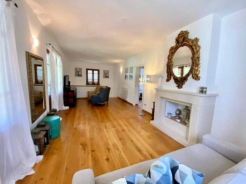 1551-Casale con parco piscina e vista panoramica-Camaiore-20 Agenzia Immobiliare ASIP