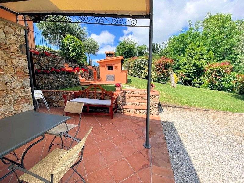 1551-Casale con parco piscina e vista panoramica-Camaiore-12 Agenzia Immobiliare ASIP