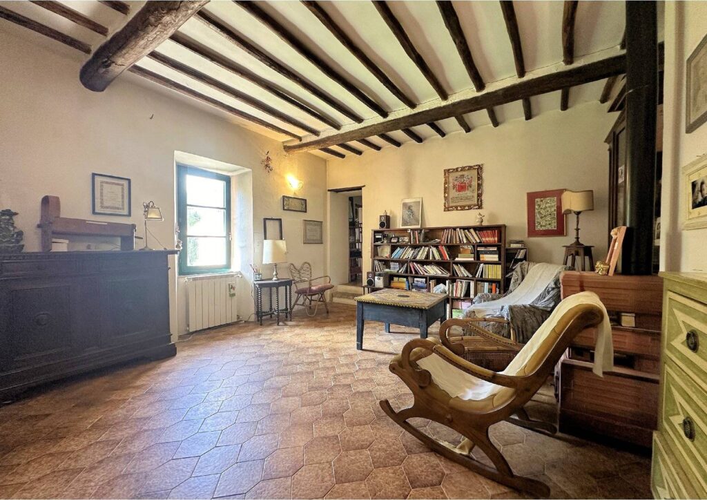 1560-Complesso immobiliare di ampia superficie con ex mulino del 1200-Chiusdino-20 Agenzia Immobiliare ASIP