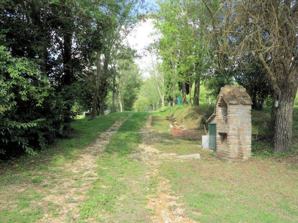 1560-Complesso immobiliare di ampia superficie con ex mulino del 1200-Chiusdino-8 Agenzia Immobiliare ASIP