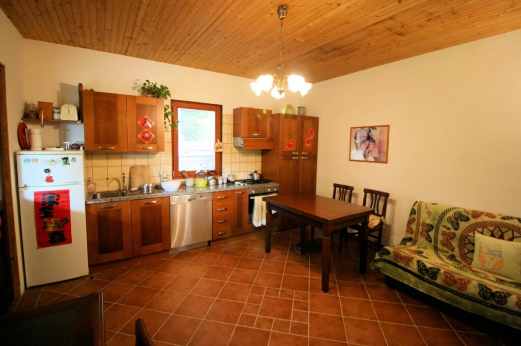 1562-"La casa nel bosco" immersa nella natura-Roccastrada-23 Agenzia Immobiliare ASIP