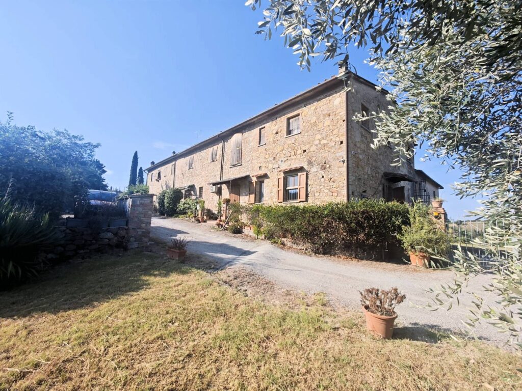 1566-Porzione terratetto di casale con vista panoramica e ampio terreno-Gambassi Terme-6 Agenzia Immobiliare ASIP