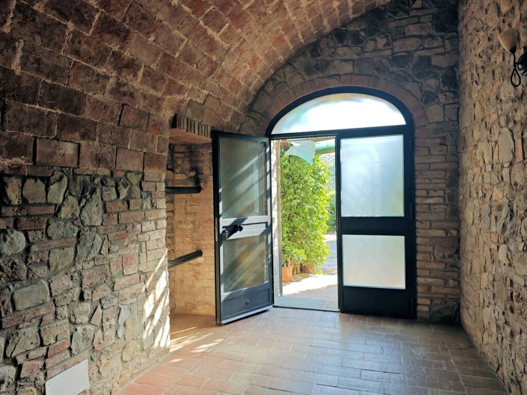 1566-Porzione terratetto di casale con vista panoramica e ampio terreno-Gambassi Terme-10 Agenzia Immobiliare ASIP