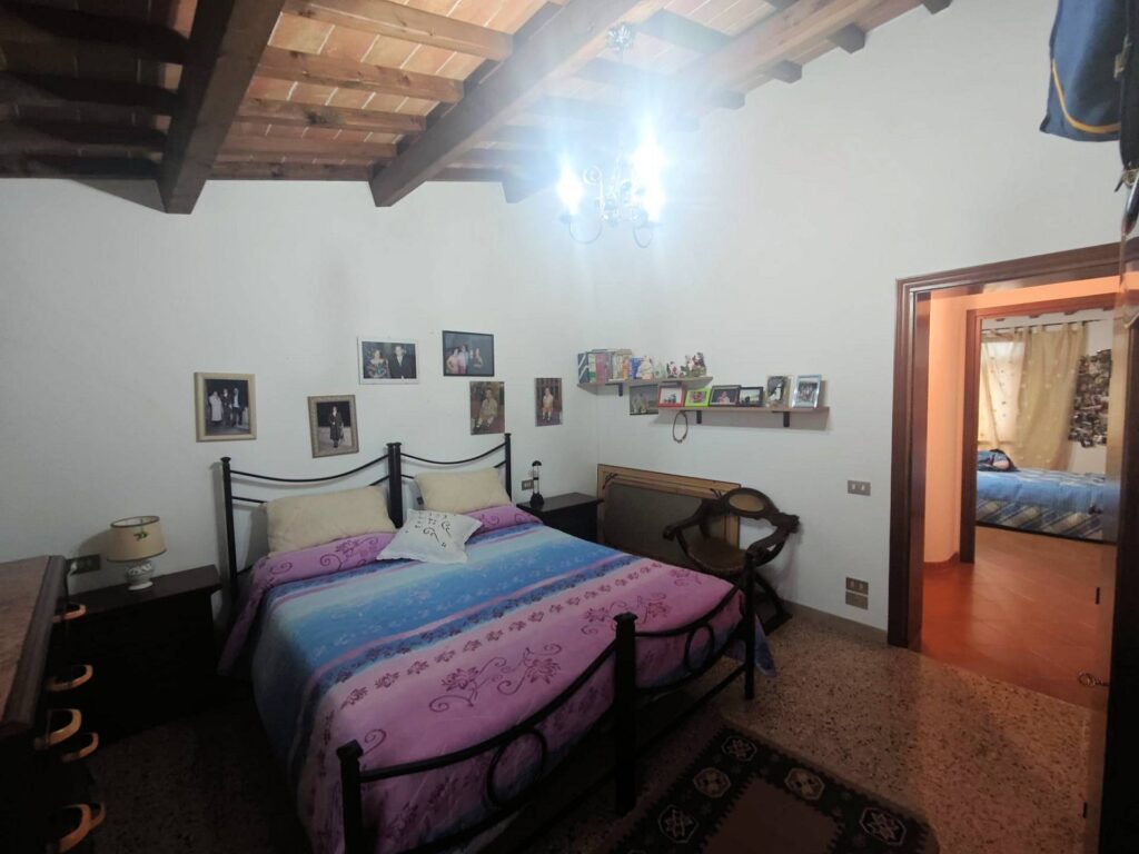 1566-Porzione terratetto di casale con vista panoramica e ampio terreno-Gambassi Terme-18 Agenzia Immobiliare ASIP