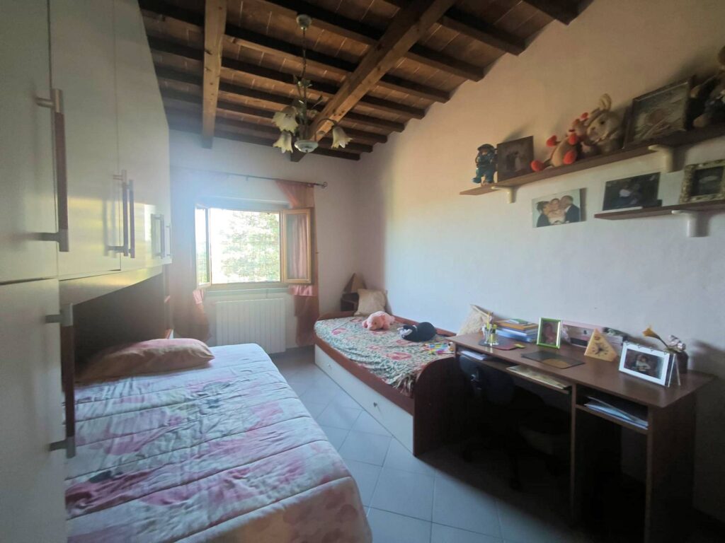 1566-Porzione terratetto di casale con vista panoramica e ampio terreno-Gambassi Terme-16 Agenzia Immobiliare ASIP