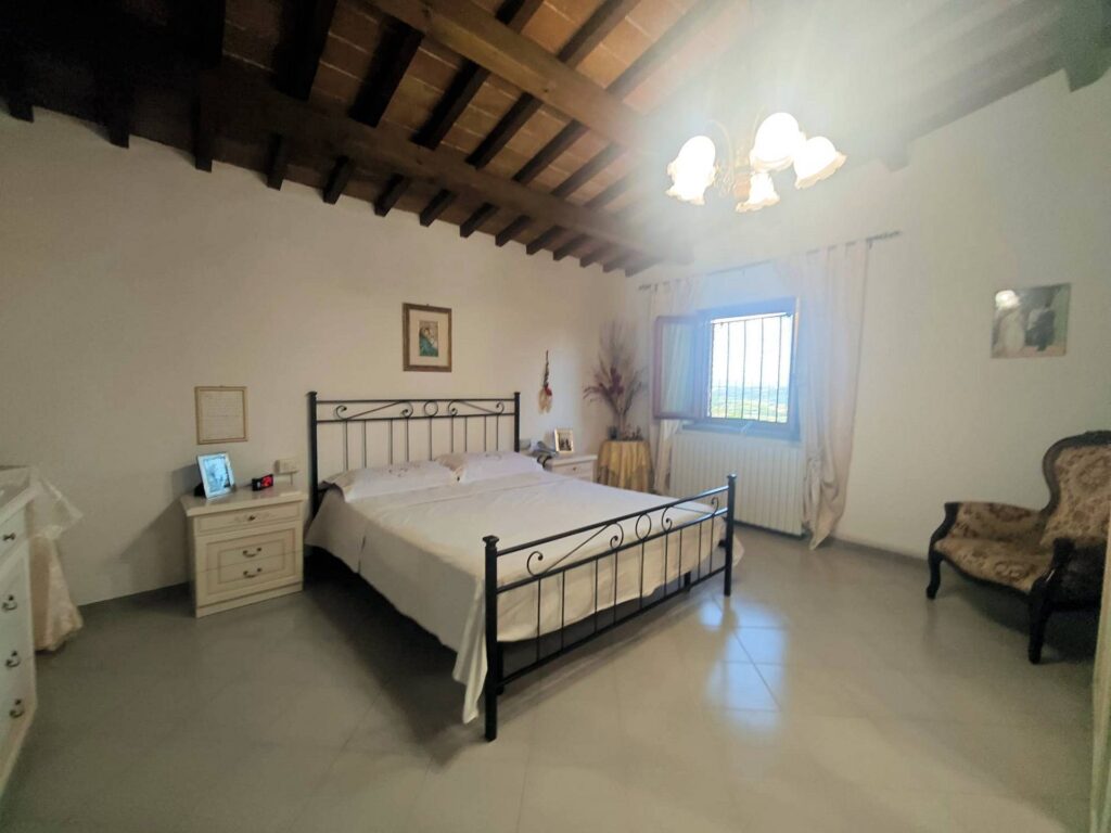 1566-Porzione terratetto di casale con vista panoramica e ampio terreno-Gambassi Terme-17 Agenzia Immobiliare ASIP