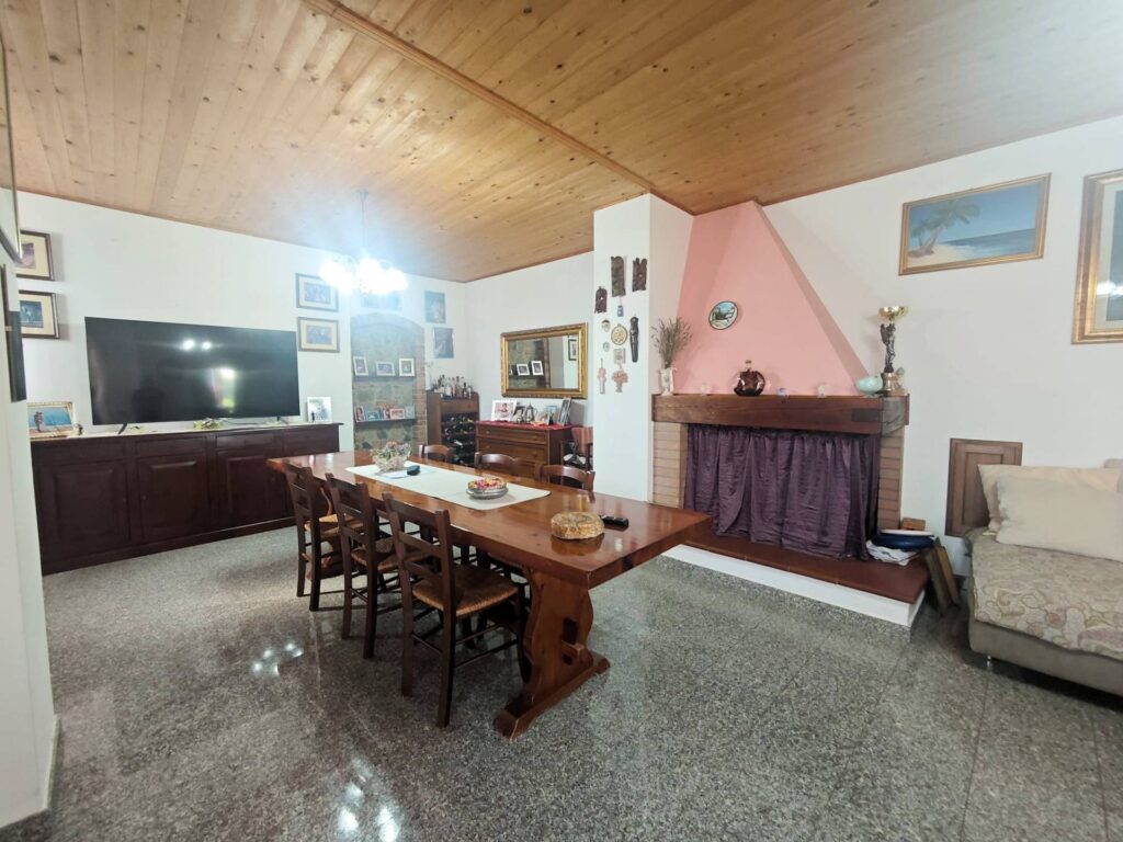 1566-Porzione terratetto di casale con vista panoramica e ampio terreno-Gambassi Terme-11 Agenzia Immobiliare ASIP