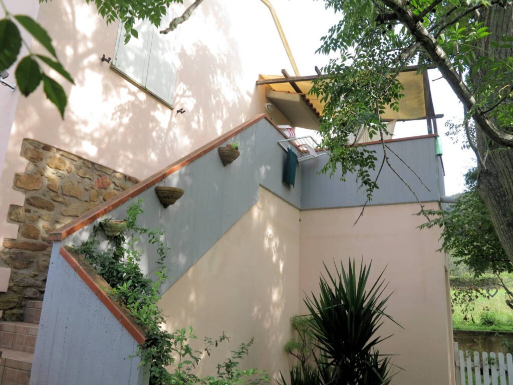 1568-Casa singola composta da due appartamenti indipendenti con ampio terreno-Scarlino-5 Agenzia Immobiliare ASIP