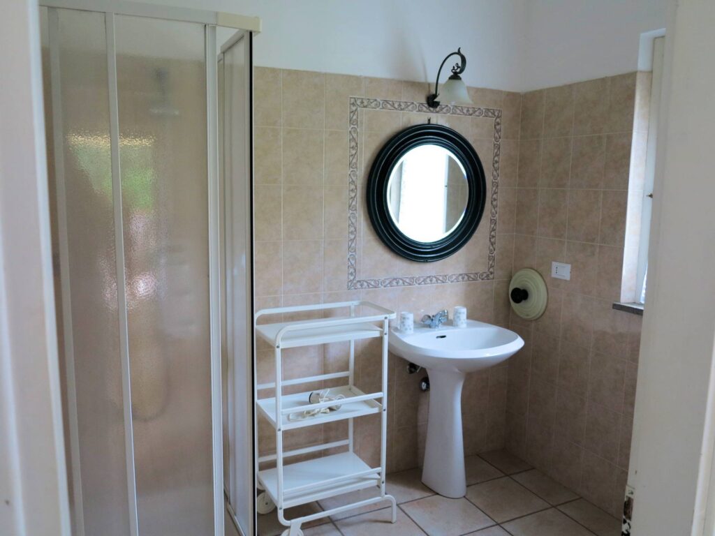 1568-Casa singola composta da due appartamenti indipendenti con ampio terreno-Scarlino-19 Agenzia Immobiliare ASIP
