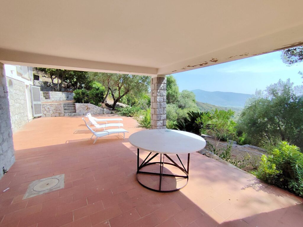 1569-Villa singola in posizione panoramica con vista fino al mare-Campo nell'Elba-7 Agenzia Immobiliare ASIP