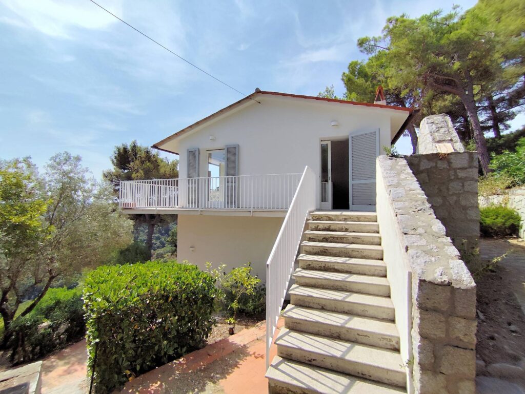 1569-Villa singola in posizione panoramica con vista fino al mare-Campo nell'Elba-19 Agenzia Immobiliare ASIP