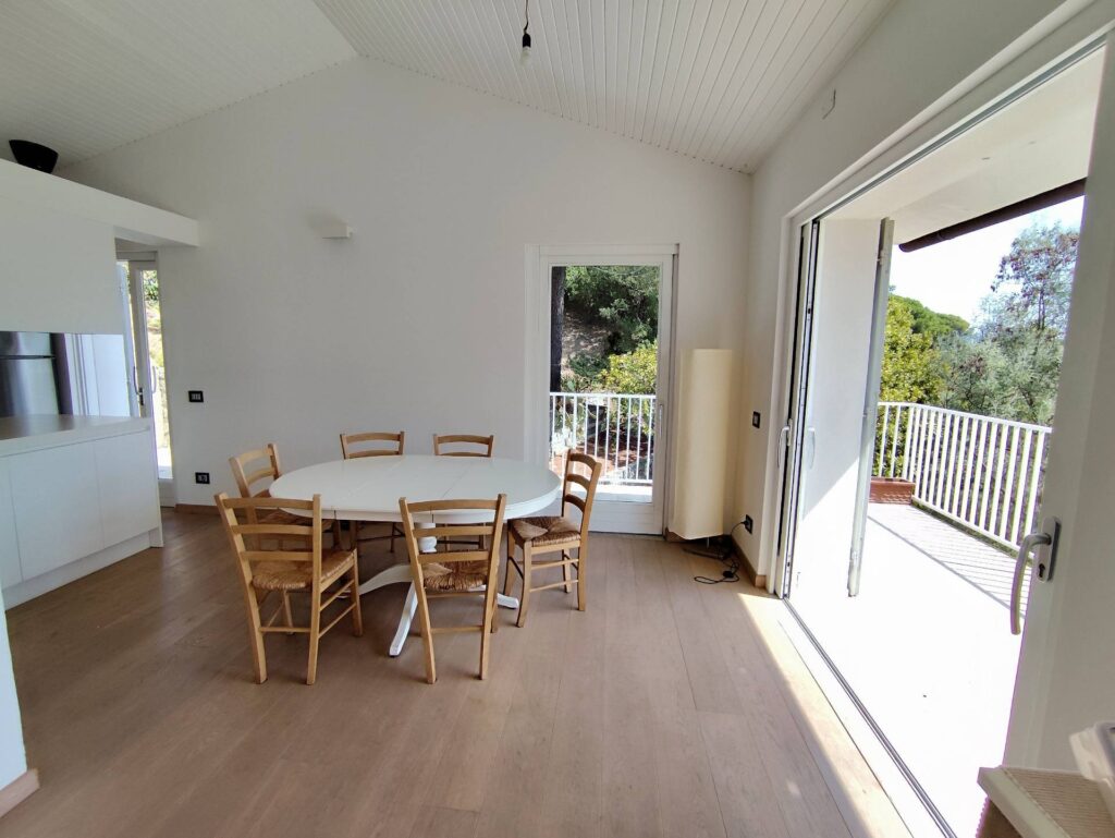 1569-Villa singola in posizione panoramica con vista fino al mare-Campo nell'Elba-26 Agenzia Immobiliare ASIP