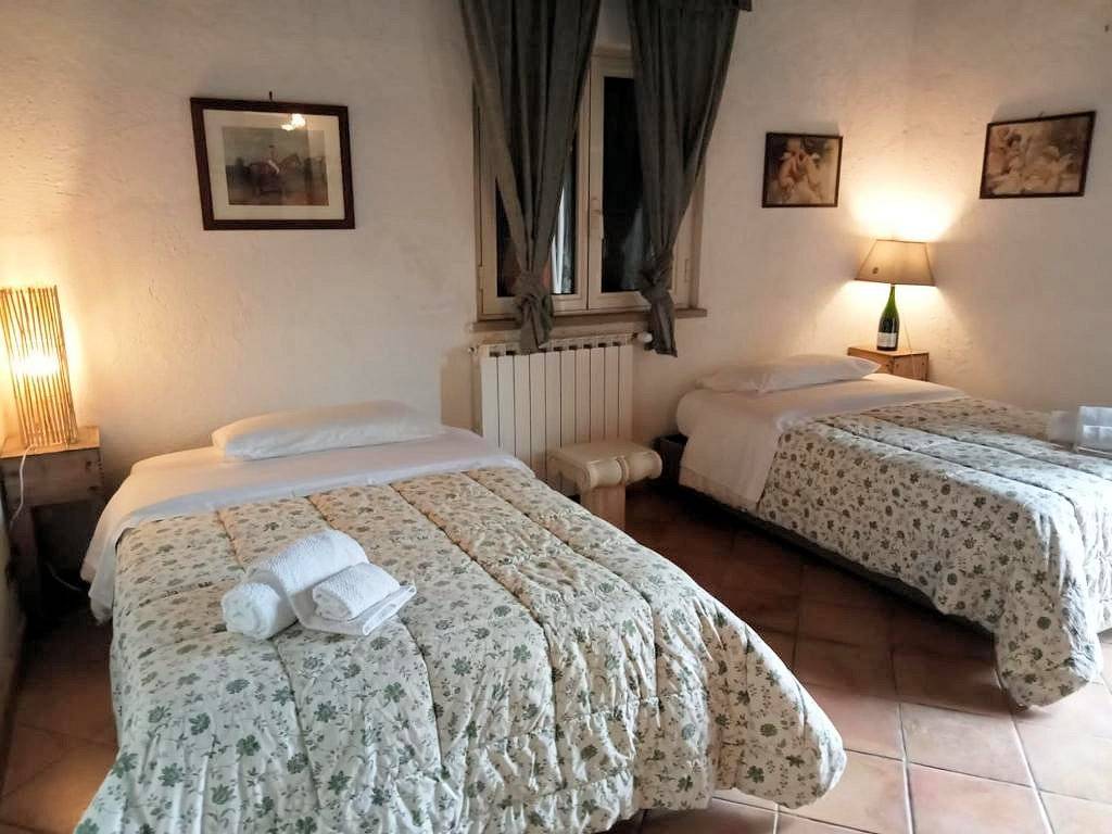 1570-Complesso immobiliare in posizione fantastica a poca distanza dalle terme-Manciano-20 Agenzia Immobiliare ASIP