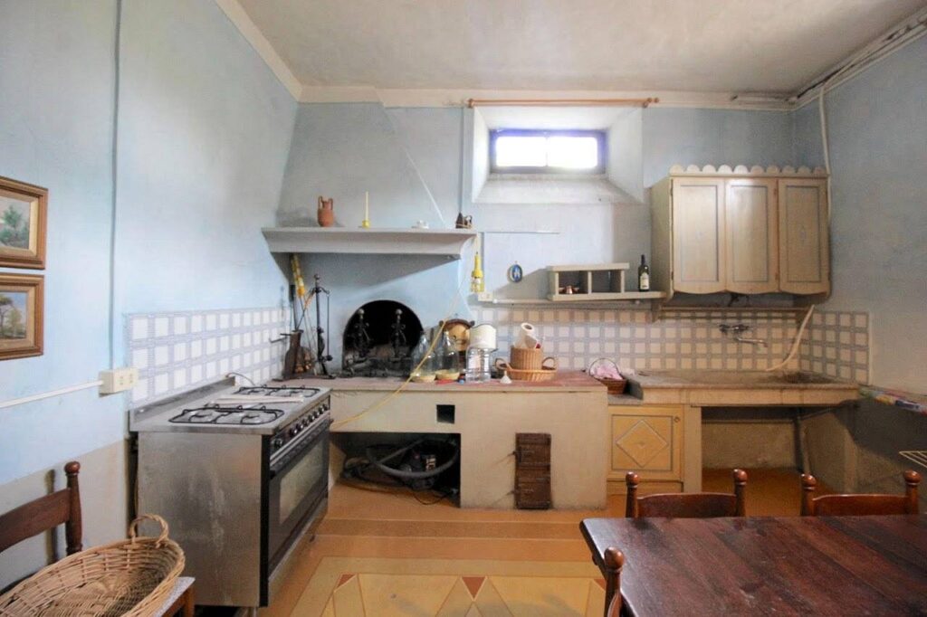 1578-Villa in stile liberty di ampia superficie con giardino-Pescia-10 Agenzia Immobiliare ASIP