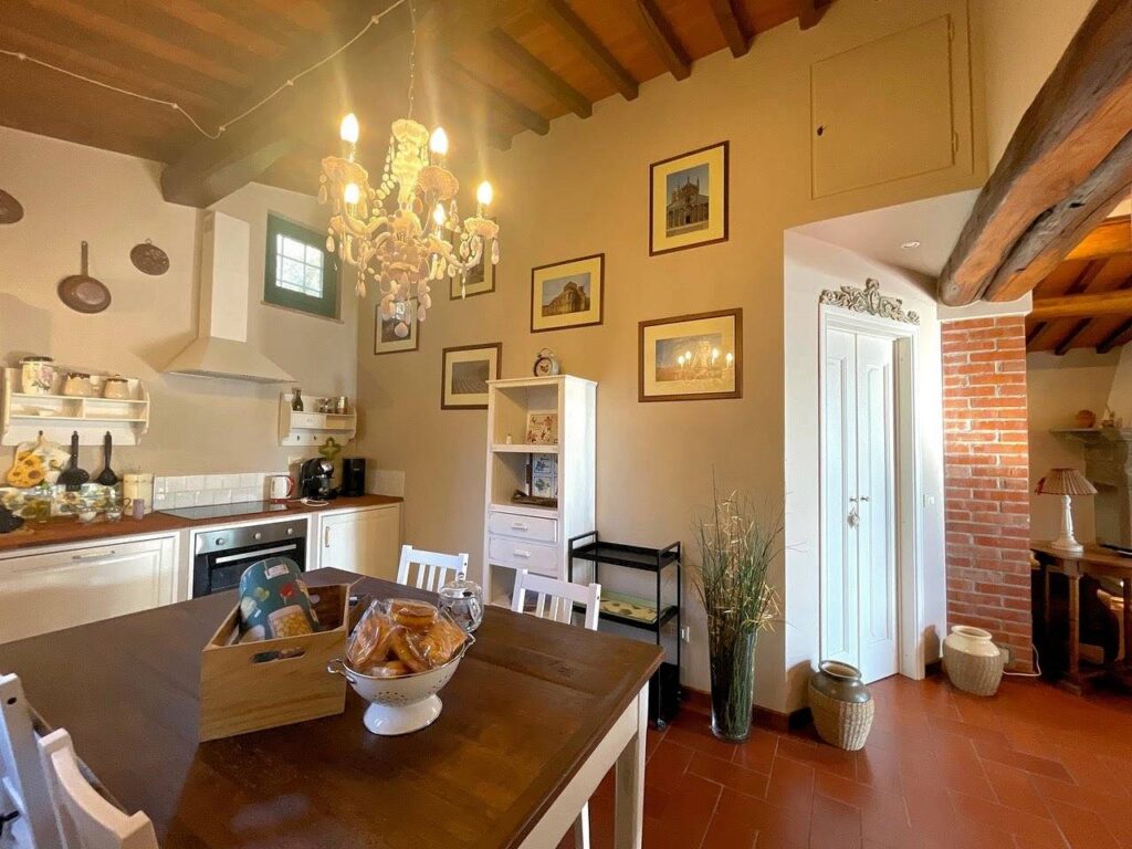 1582-Villa in stile rustico Toscano con parco e suggestiva vista panoramica-Montecatini-Terme-17 Agenzia Immobiliare ASIP