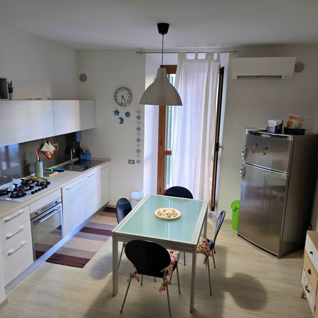 1125-Appartamento al piano primo a pochi passi dal mare-Follonica-10 Agenzia Immobiliare ASIP