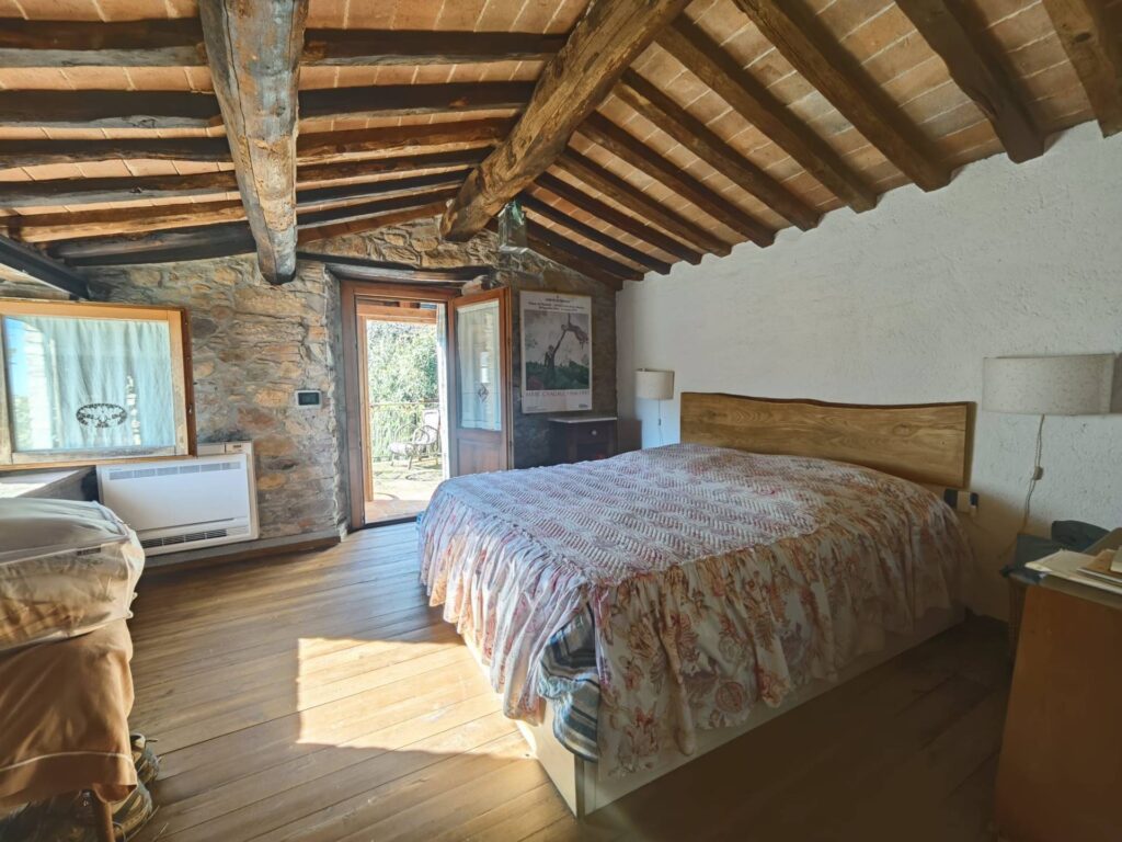 1565-Casale con terreno e vista panoramica mozzafiato-Buti-27 Agenzia Immobiliare ASIP