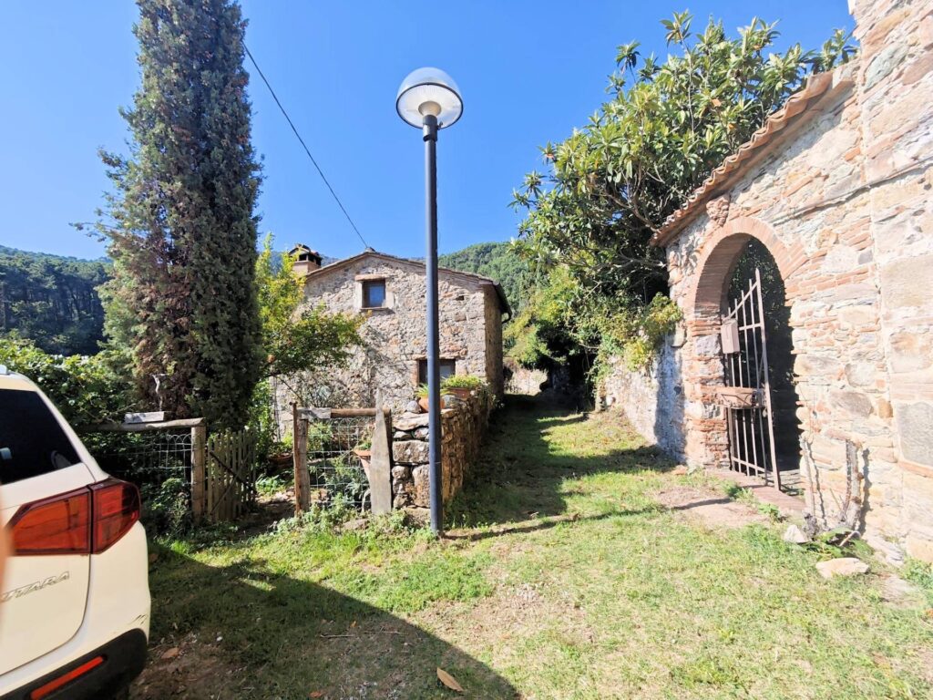 1565-Casale con terreno e vista panoramica mozzafiato-Buti-17 Agenzia Immobiliare ASIP