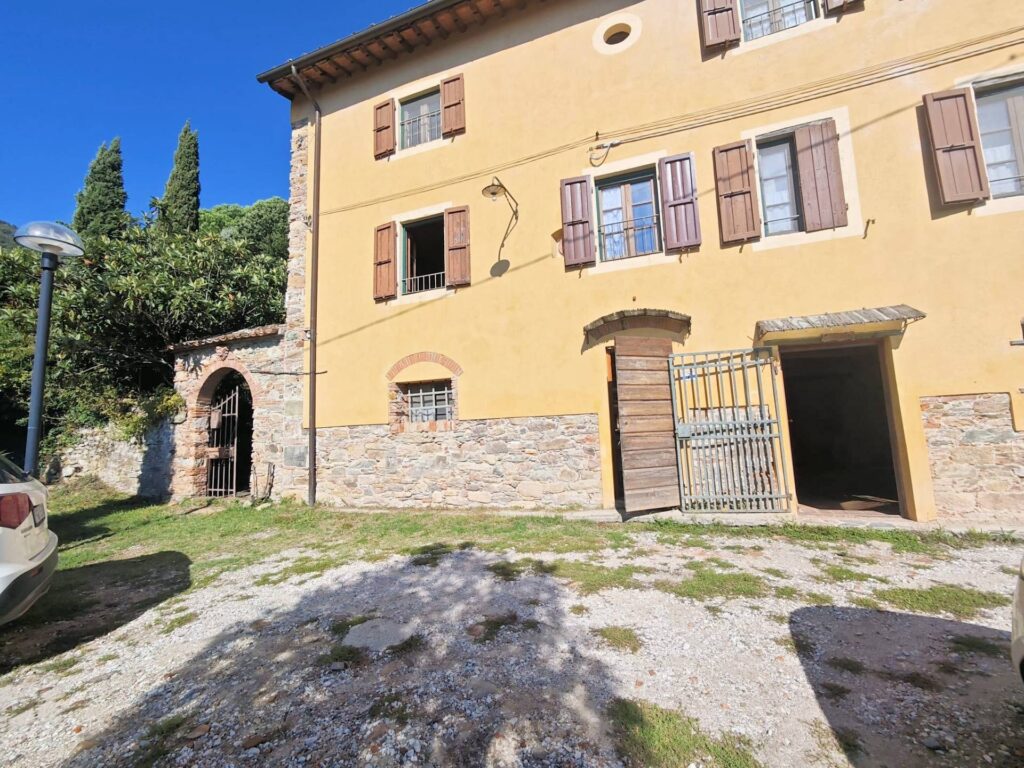 1565-Casale con terreno e vista panoramica mozzafiato-Buti-14 Agenzia Immobiliare ASIP