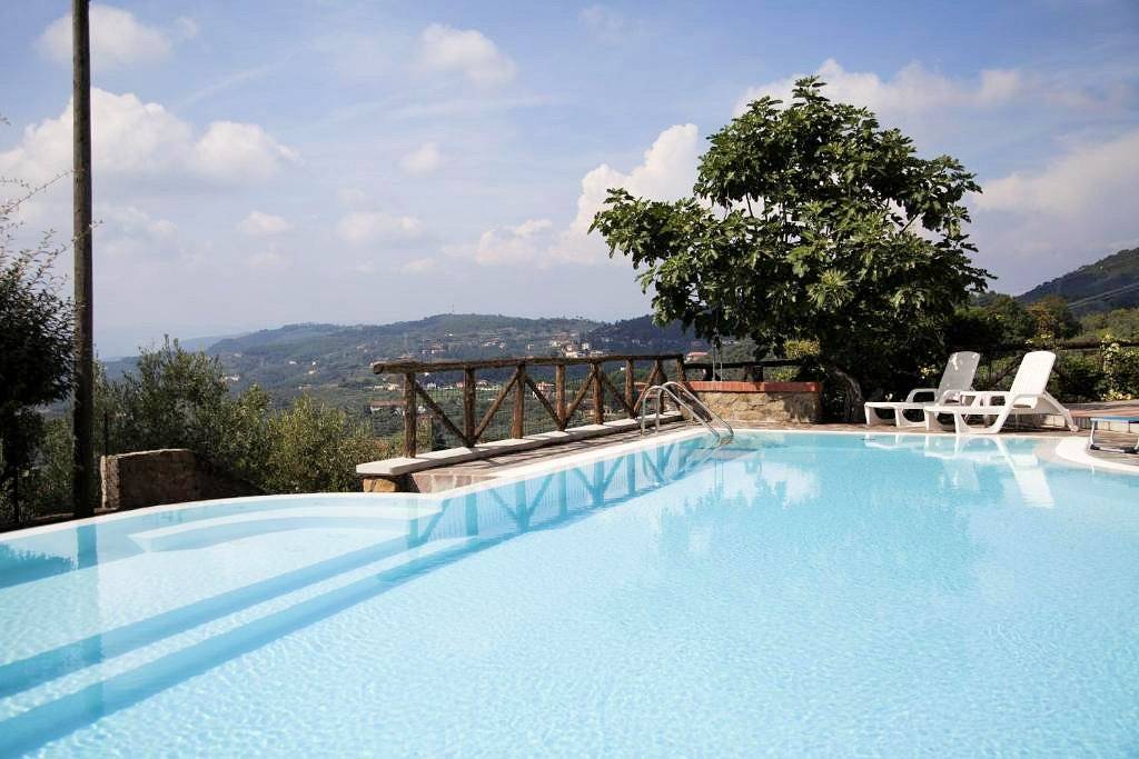 1602-Casa vacanze con piscina e vista panoramica mozzafiato-Lamporecchio-1 Agenzia Immobiliare ASIP