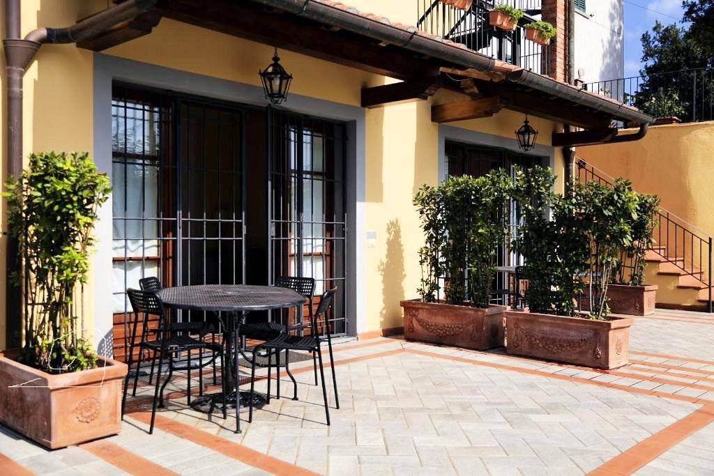 1602-Casa vacanze con piscina e vista panoramica mozzafiato-Lamporecchio-5 Agenzia Immobiliare ASIP