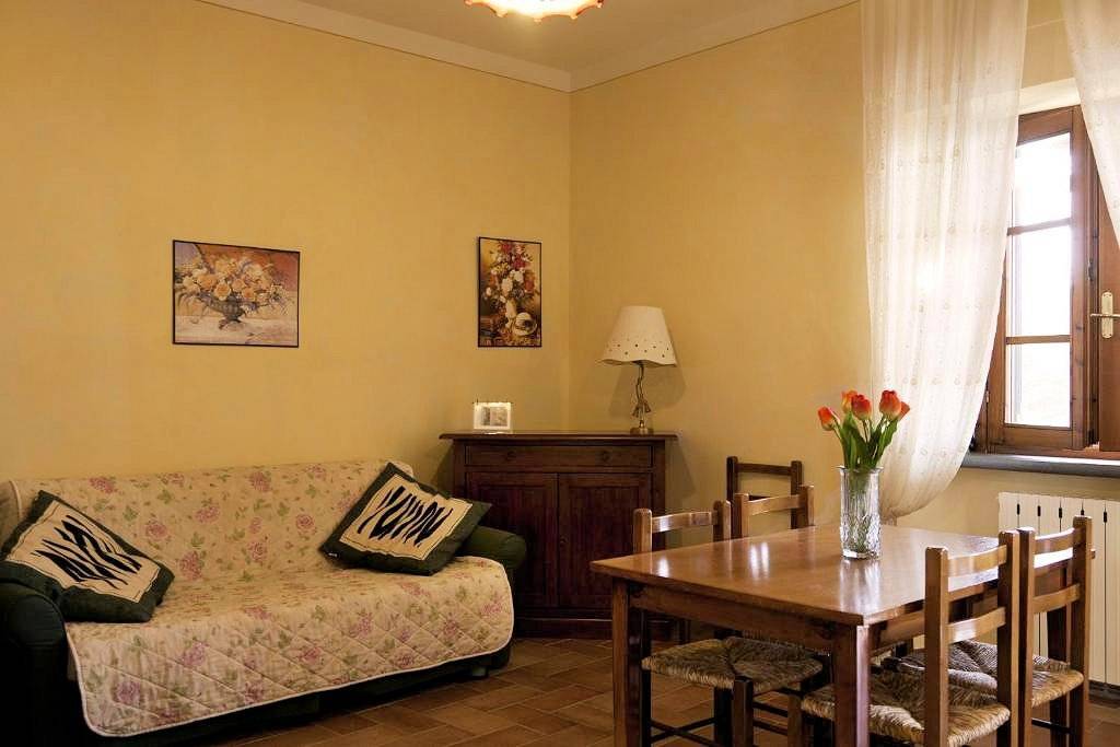 1602-Casa vacanze con piscina e vista panoramica mozzafiato-Lamporecchio-9 Agenzia Immobiliare ASIP