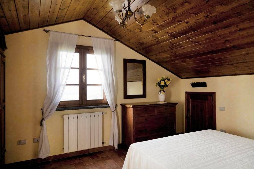 1602-Casa vacanze con piscina e vista panoramica mozzafiato-Lamporecchio-17 Agenzia Immobiliare ASIP