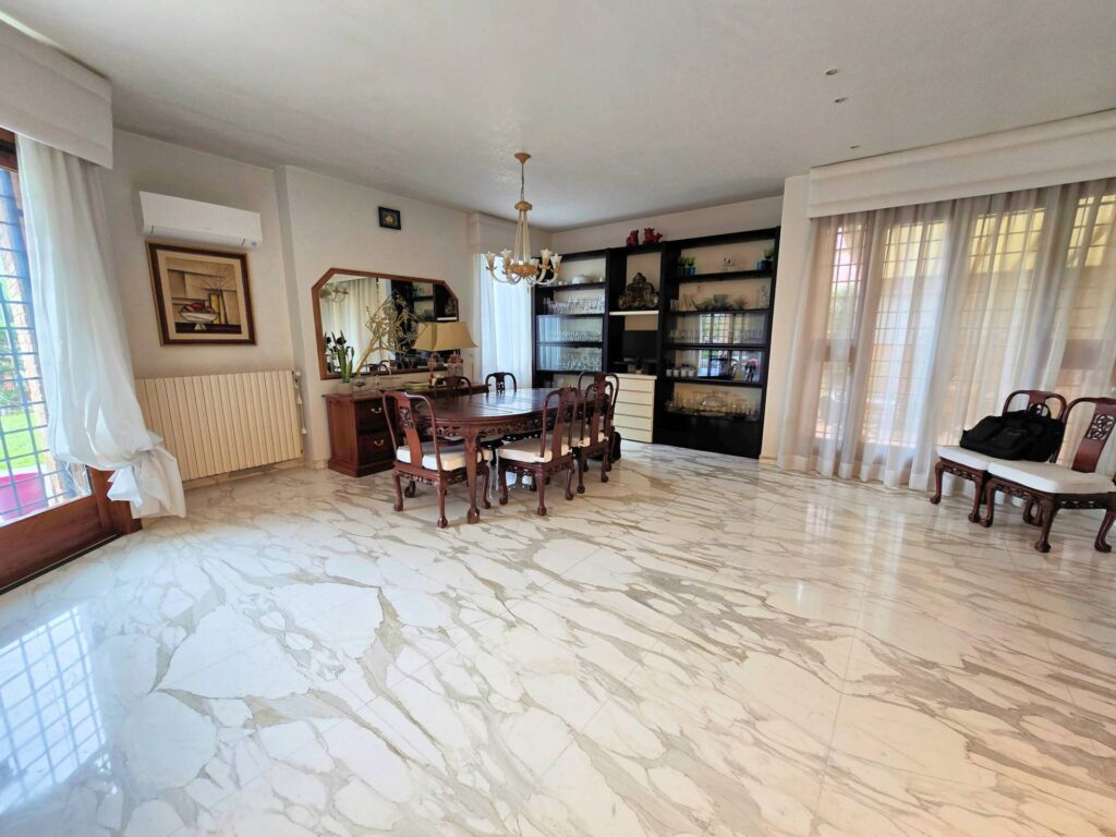 1603-Villa di pregio con ottime rifiniture in comoda zona residenziale-Pieve a Nievole-2 Agenzia Immobiliare ASIP
