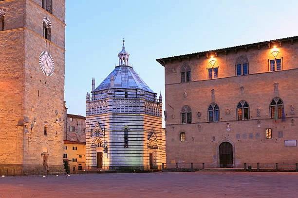1605-Appartamento signorile di ampia superficie in centro città con ascensore-Pistoia-5 Agenzia Immobiliare ASIP