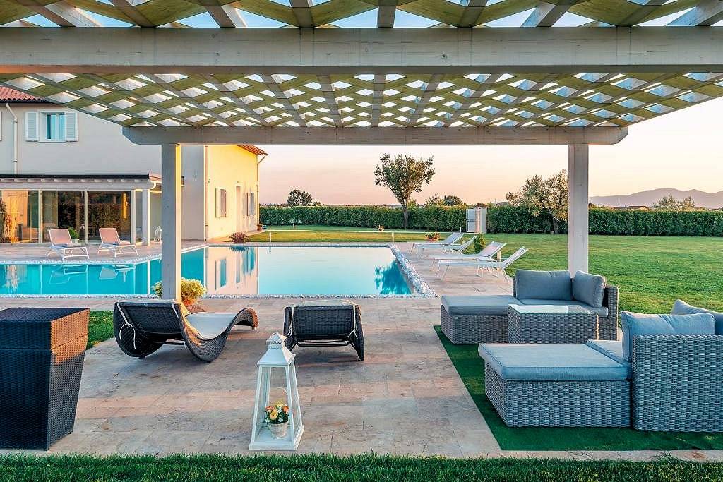 1609-Stupenda villa con ogni confort con ampio giardino e piscina utilizzata come attivita' di casa vacanze-Monsummano Terme-7 Agenzia Immobiliare ASIP