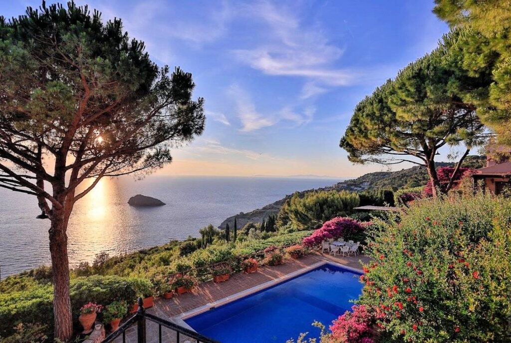 1615-Villa prestigiosa con ampio parco piscina e vista mare-Monte Argentario-6 Agenzia Immobiliare ASIP