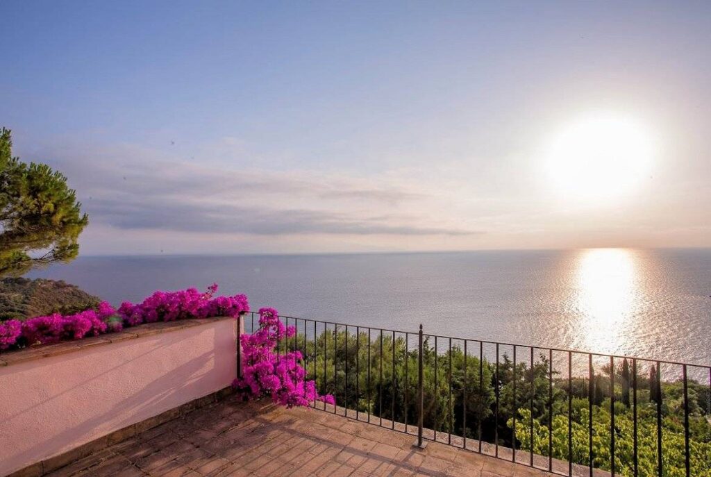 1615-Villa prestigiosa con ampio parco piscina e vista mare-Monte Argentario-2 Agenzia Immobiliare ASIP
