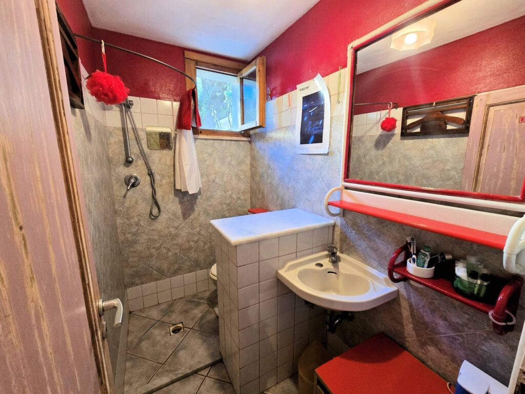 1631-Porzione di villa bifamiliare composta da due appartamenti a 50 metri dal mare-San Vincenzo-27 Agenzia Immobiliare ASIP