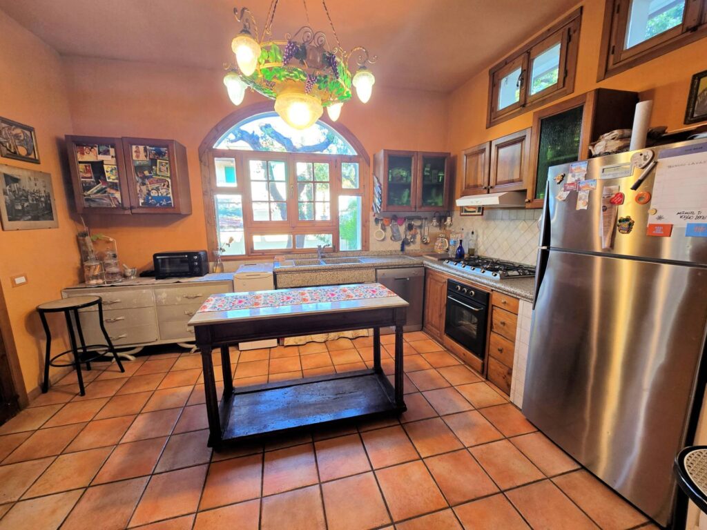 1631-Porzione di villa bifamiliare composta da due appartamenti a 50 metri dal mare-San Vincenzo-5 Agenzia Immobiliare ASIP