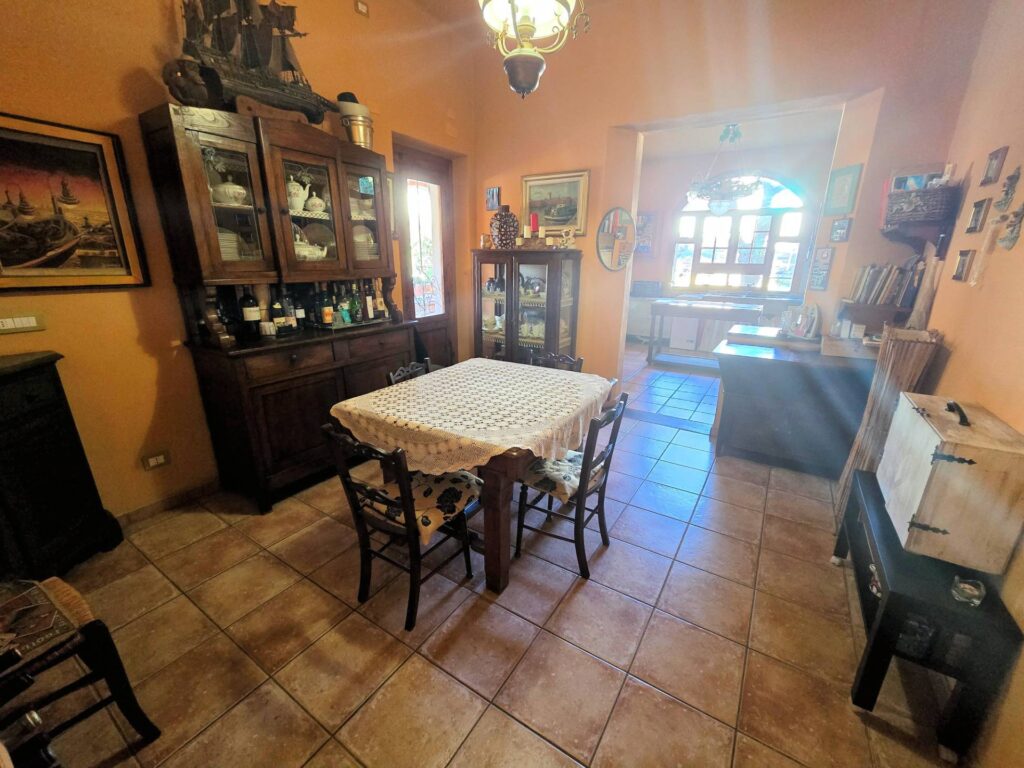 1631-Porzione di villa bifamiliare composta da due appartamenti a 50 metri dal mare-San Vincenzo-7 Agenzia Immobiliare ASIP