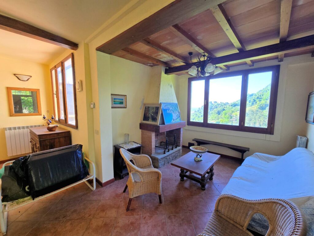 1639-Terratetto con giardino e vista mare-Pietrasanta-8 Agenzia Immobiliare ASIP