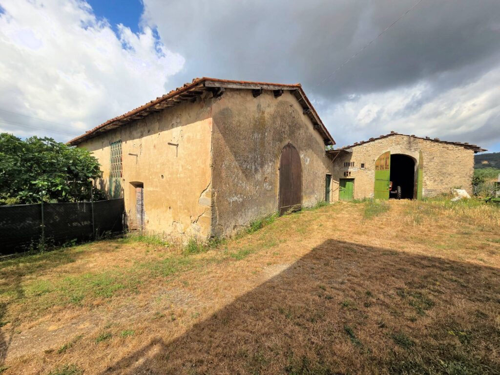 1647-Porzione terratetto di villetta bifamiliare con annessi e ampio terreno in posizione panoramica-Barberino di Mugello-6 Agenzia Immobiliare ASIP