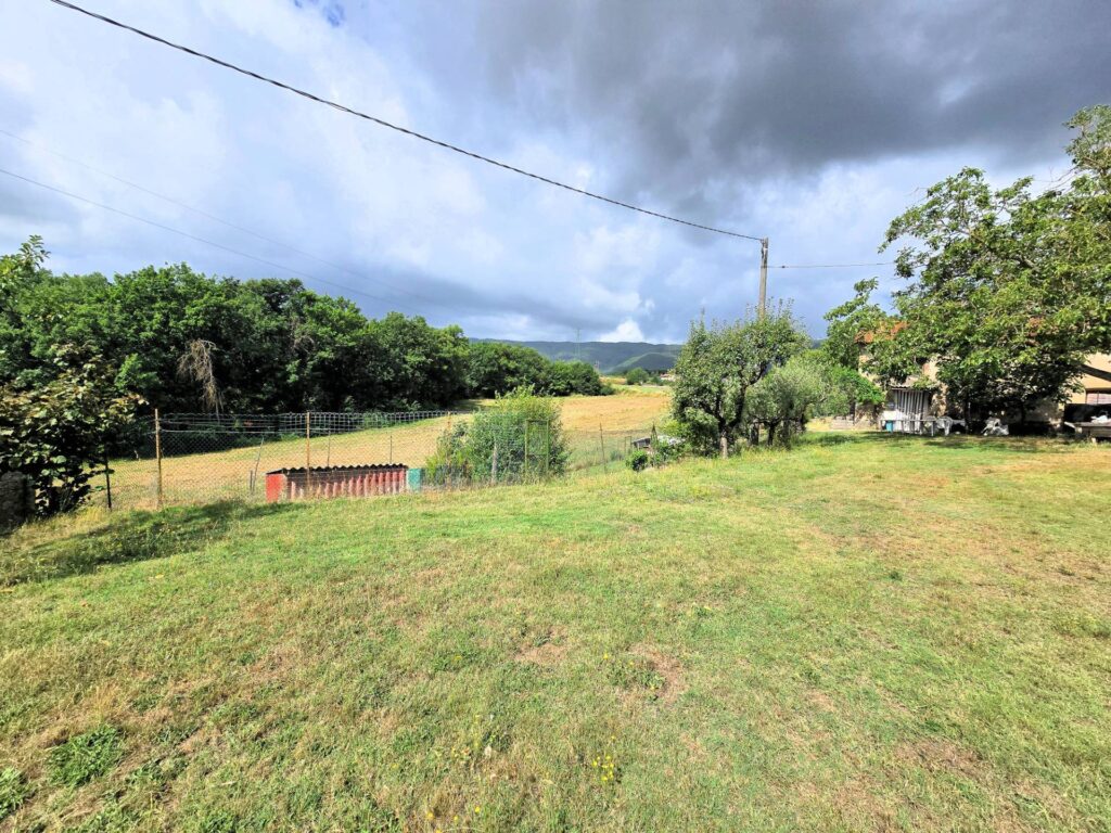 1647-Porzione terratetto di villetta bifamiliare con annessi e ampio terreno in posizione panoramica-Barberino di Mugello-9 Agenzia Immobiliare ASIP