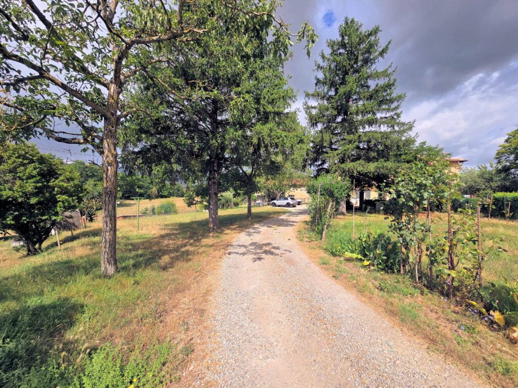 1647-Porzione terratetto di villetta bifamiliare con annessi e ampio terreno in posizione panoramica-Barberino di Mugello-14 Agenzia Immobiliare ASIP