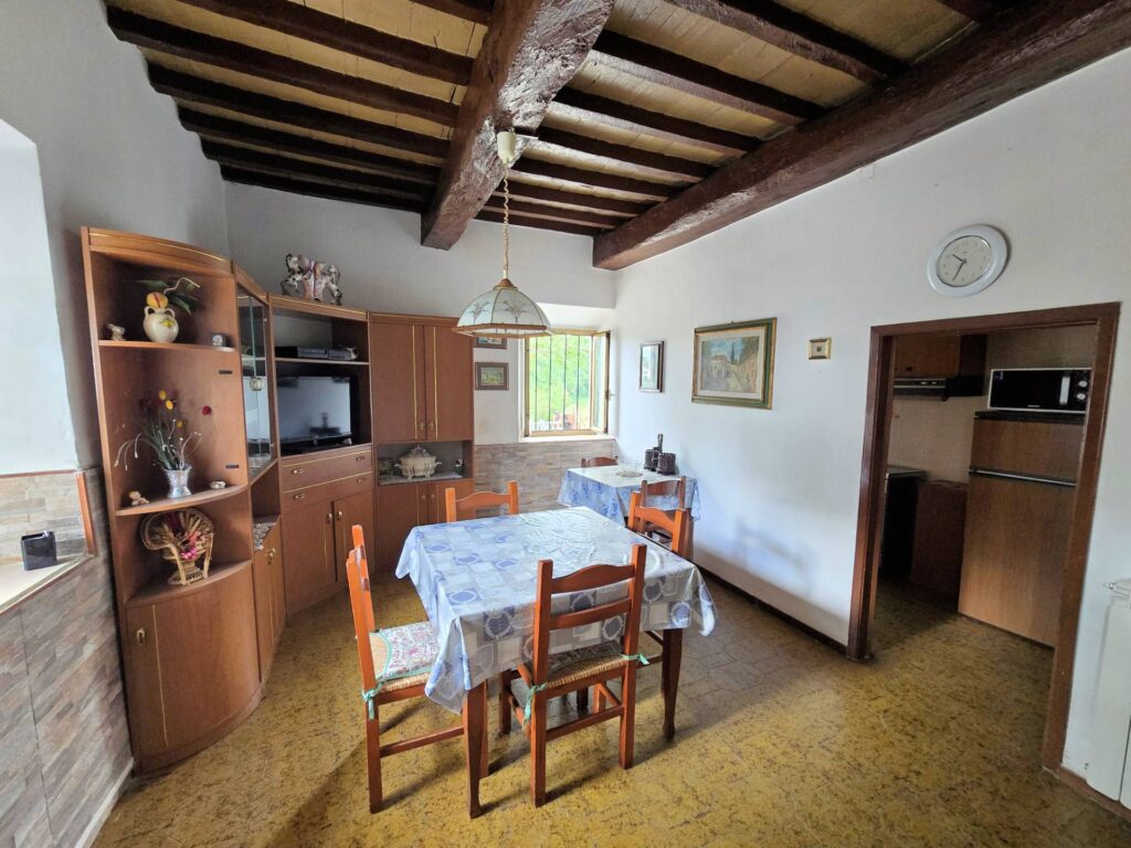 1647-Porzione terratetto di villetta bifamiliare con annessi e ampio terreno in posizione panoramica-Barberino di Mugello-18 Agenzia Immobiliare ASIP